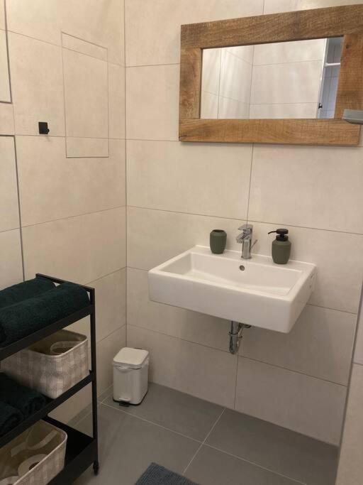 Komfortny Apartman A407 V Centre Nr, Bez Kuchyne, Parkovisko Zdarma Nitra Zewnętrze zdjęcie
