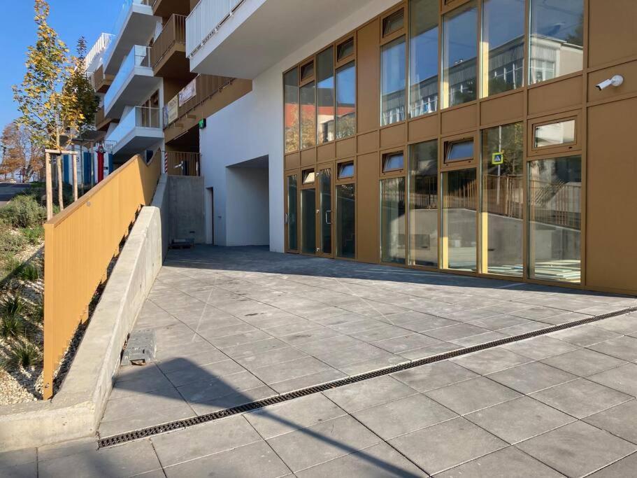 Komfortny Apartman A407 V Centre Nr, Bez Kuchyne, Parkovisko Zdarma Nitra Zewnętrze zdjęcie
